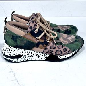 Steve Madden Khaki/Olive Sneakers